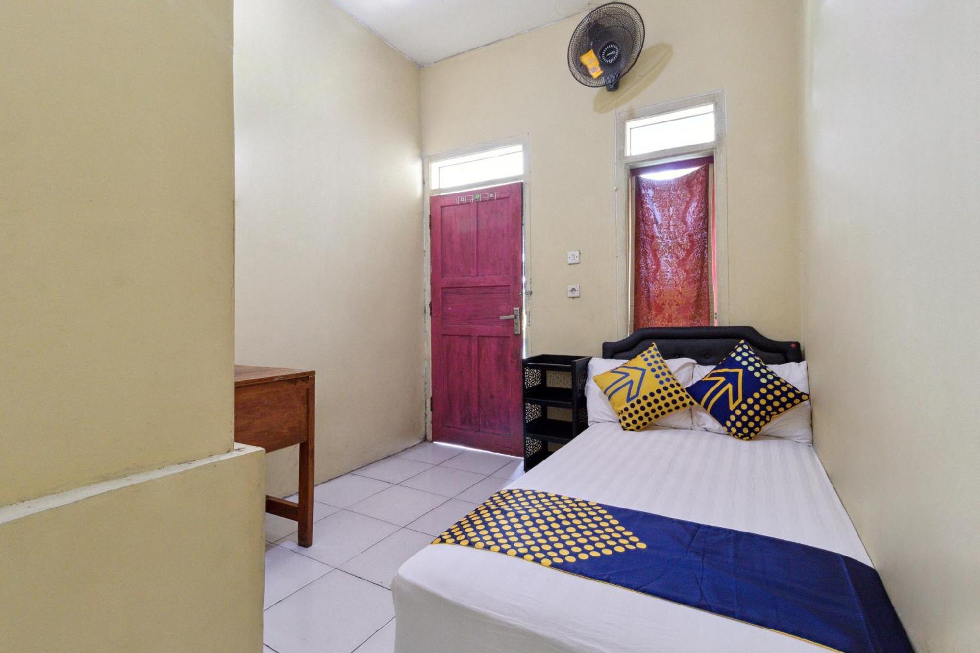 Spot On 92832 Al Mahira Syariah Hotel Majalengka Eksteriør billede
