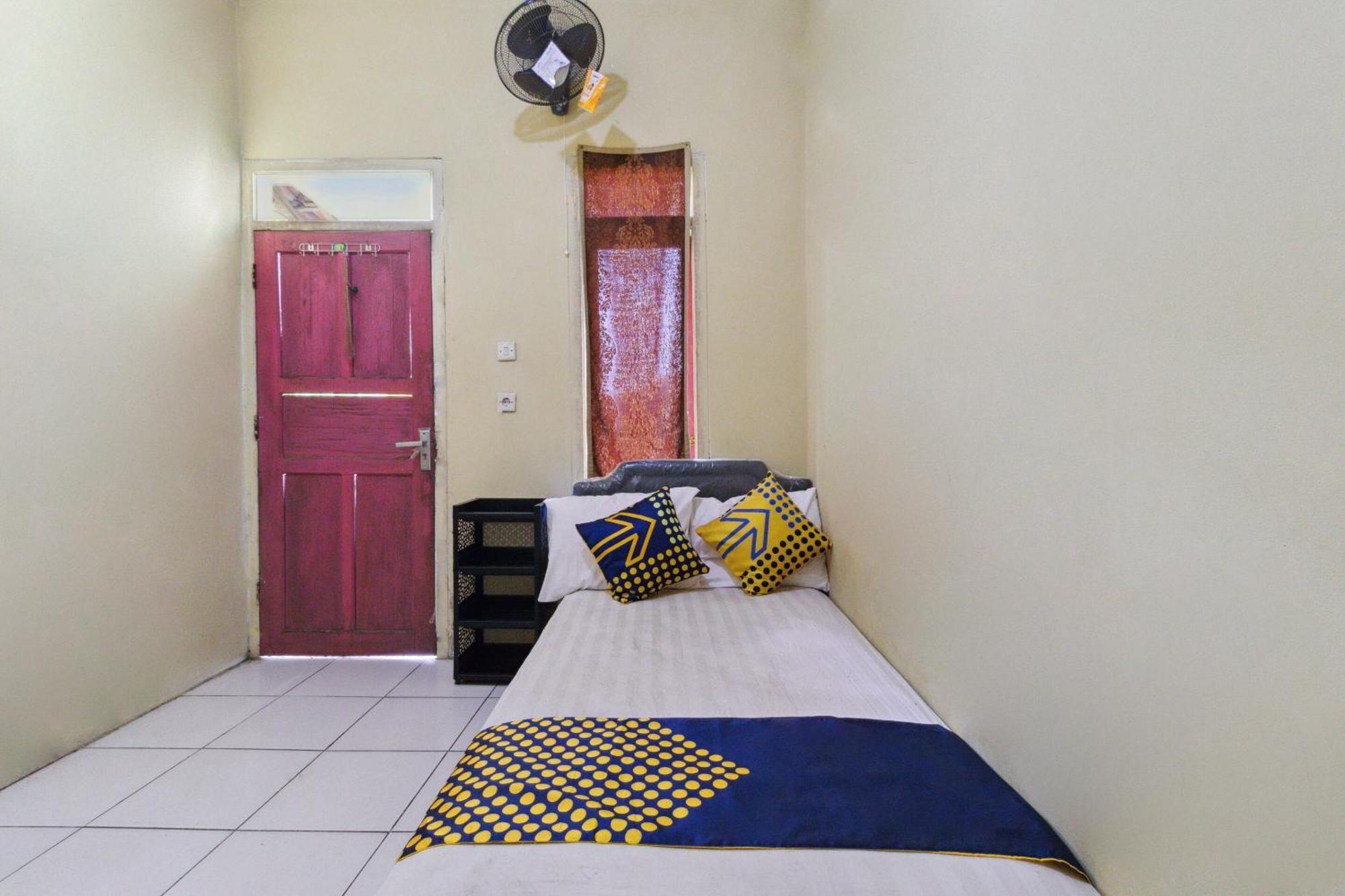 Spot On 92832 Al Mahira Syariah Hotel Majalengka Eksteriør billede